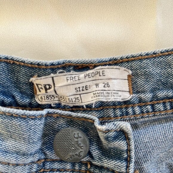 FREE PEOPLE Denim Shorts Womens Sz W 26 Blue Daisy Dukes Distressed Jean Summer - Picture 3 of 16